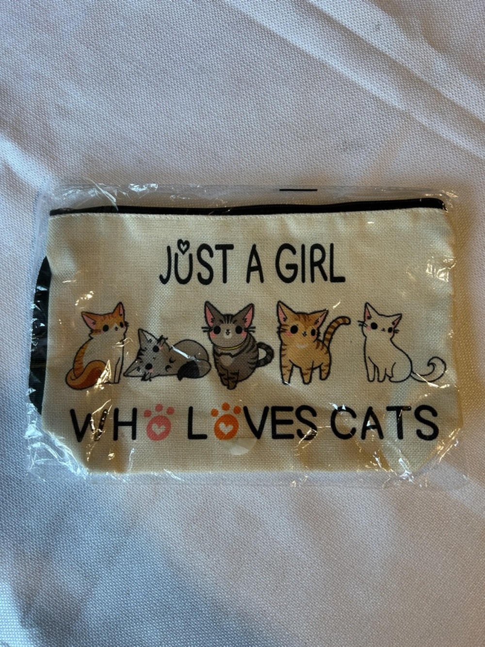 Just A Girl Who Loves Cats Cream Cat Print Zipper Pouch